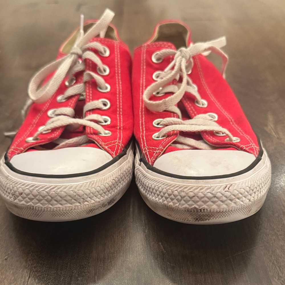 Converse Chuck Taylor All Stars Red Canvas Low-Top Sneakers - women’s 10/men’s 8 - Picture 4 of 6